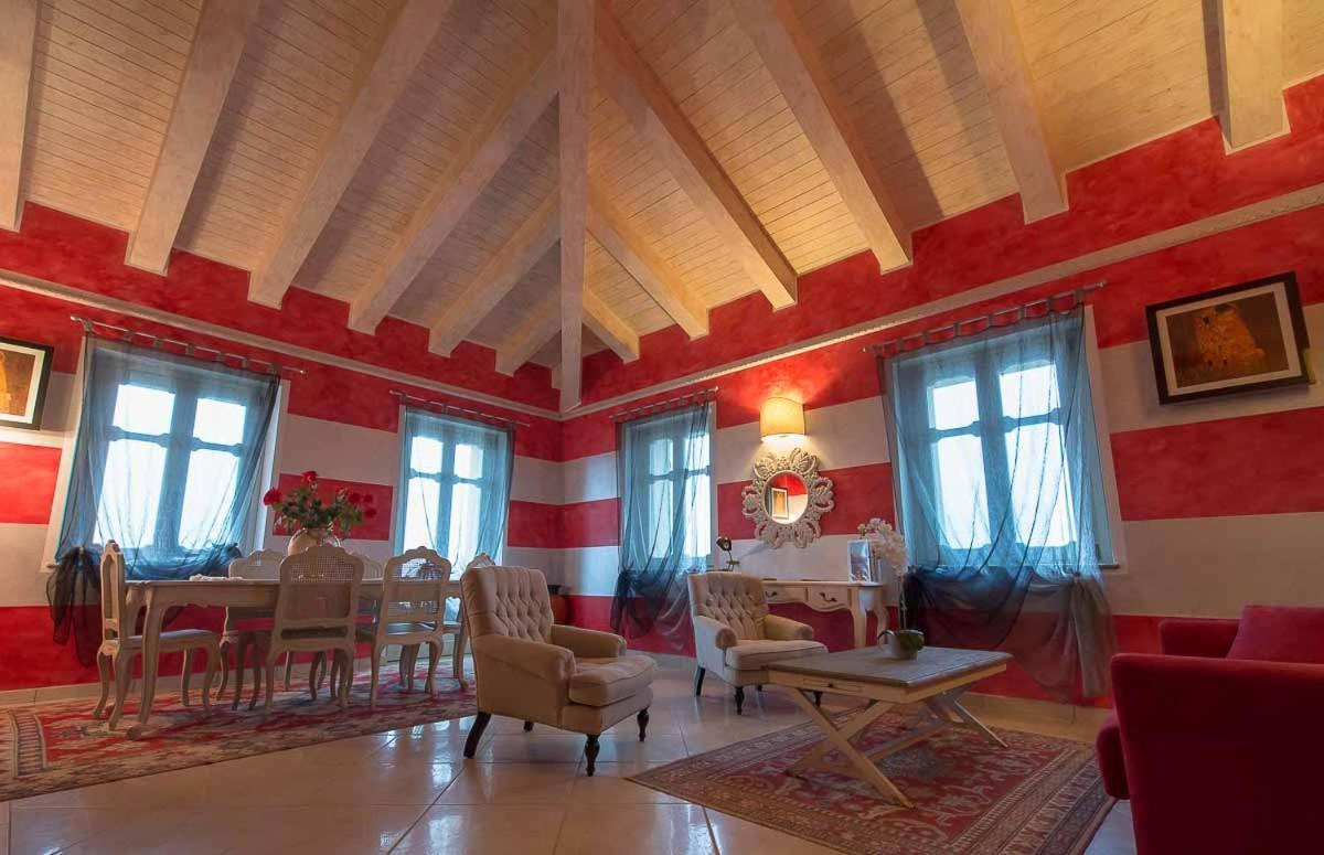Villa Morneto Vignale 外观 照片